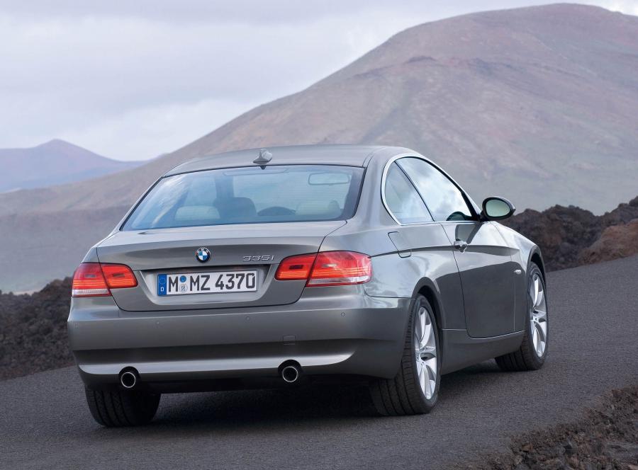  BMW 3-Series Coupe 2007 года  (фото 193 из 219)